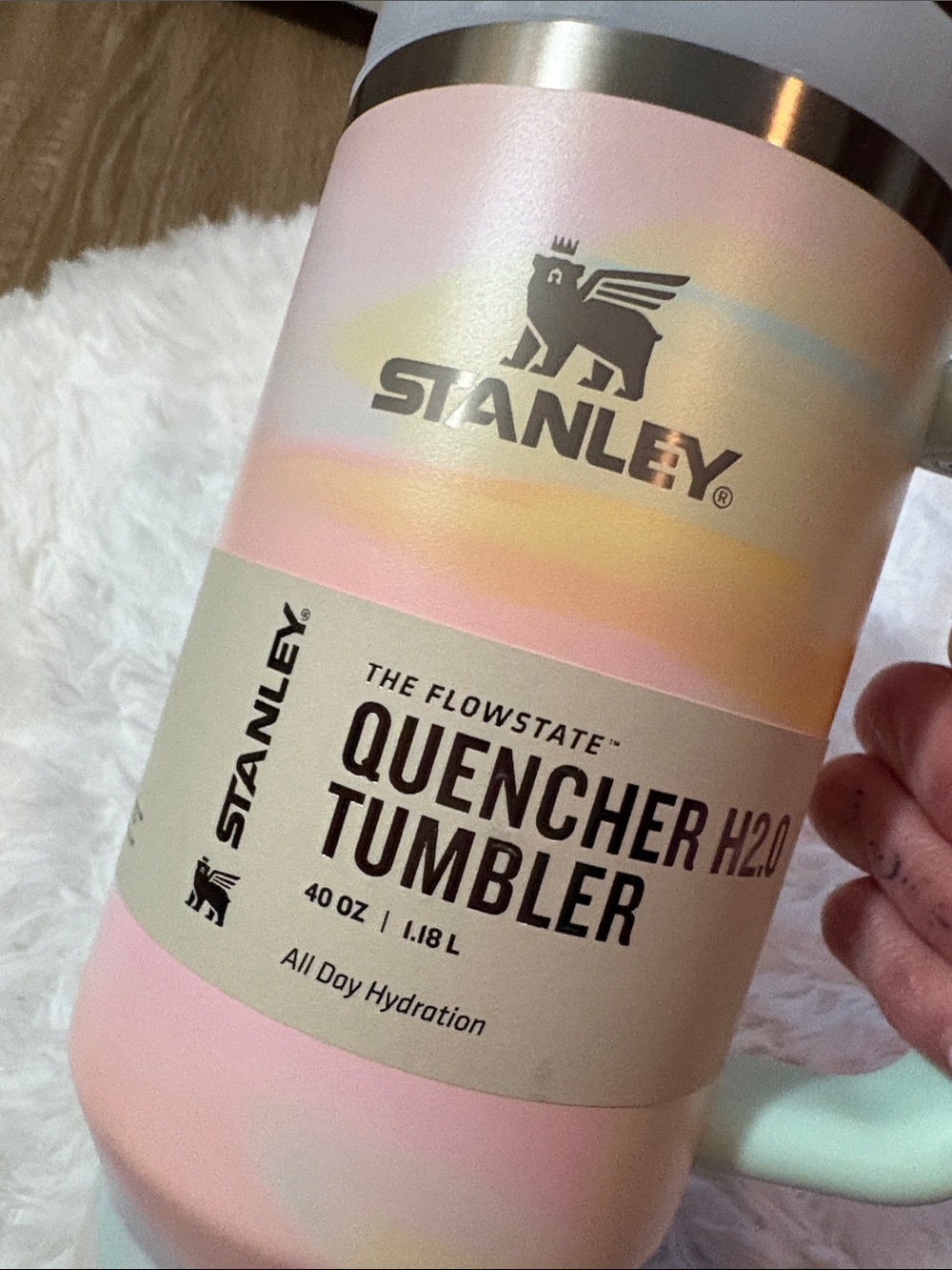 New Stanley FlowState Quencher H20 Tumbler - Picture 10 of 12